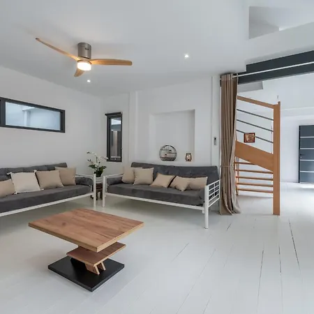 Vakantiehuis La Terrasse - Wifi - Parking - Gare