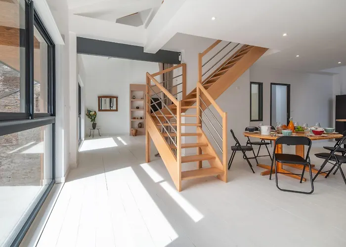 La Terrasse - Wifi - Parking - Gare Laval (Mayenne)