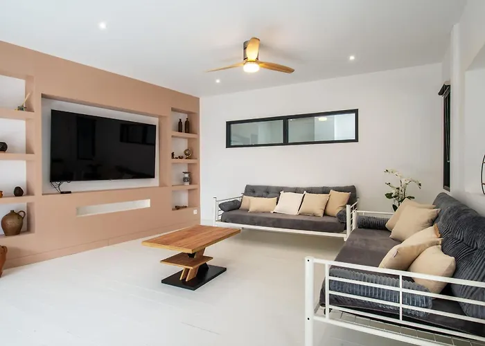 Vakantiehuis La Terrasse - Wifi - Parking - Gare